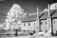 St-Cross-047-15082025